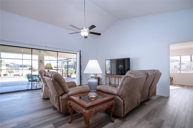 1853 WOLF LAUREL DRIVE, Sun City Center, FL 33573