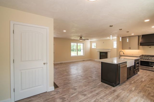 1 Tanya Lane, Brentwood, NH 03833