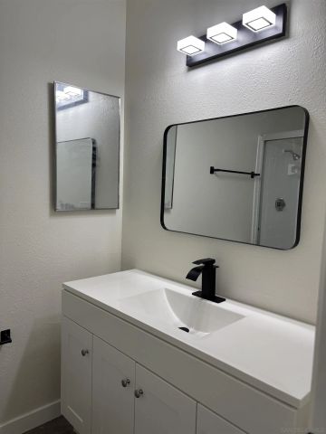 11385 Almazon St, San Diego, CA 92129