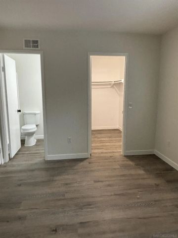 11385 Almazon St, San Diego, CA 92129