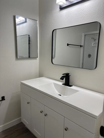 11385 Almazon St, San Diego, CA 92129