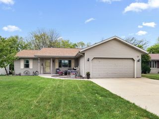 506 Hargrove STREET, West Bend, WI 53095