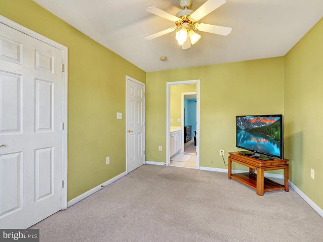 2817 COMPASS CIR, Woodbridge, VA 22191