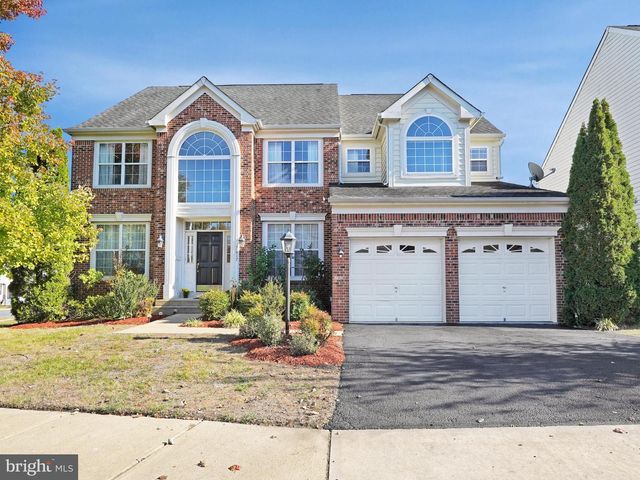 2817 COMPASS CIR, Woodbridge, VA 22191
