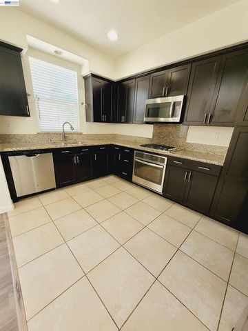 2100 Carrara St, Brentwood, CA 94513