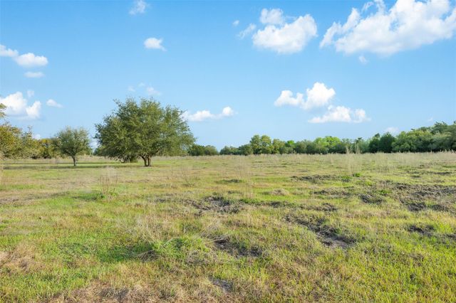 1017 New Ulm Road, Cat Spring, TX 78933
