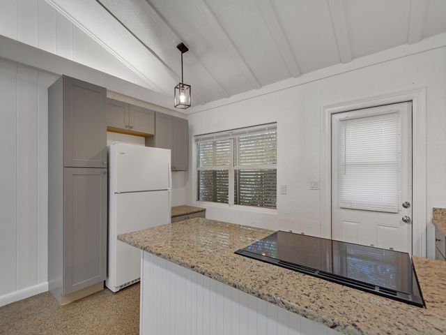 856 Dahlia Lane A, Vero Beach, FL 32963