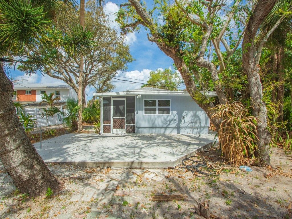 856 Dahlia Lane A, Vero Beach, FL 32963