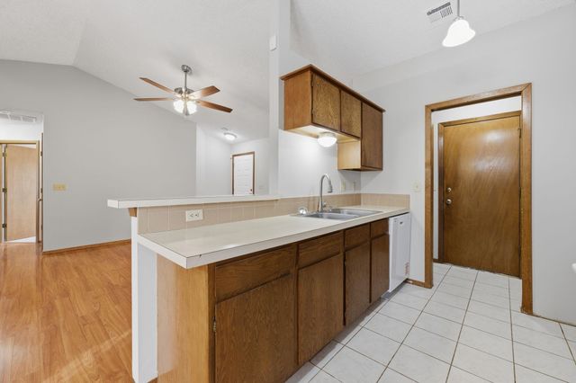 5211 S Mosley St, Wichita, KS 67216