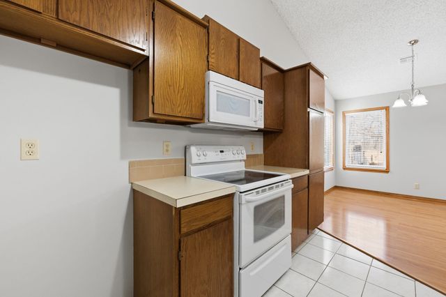 5211 S Mosley St, Wichita, KS 67216