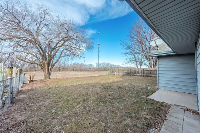 5211 S Mosley St, Wichita, KS 67216