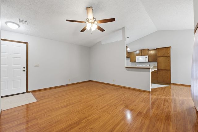 5211 S Mosley St, Wichita, KS 67216