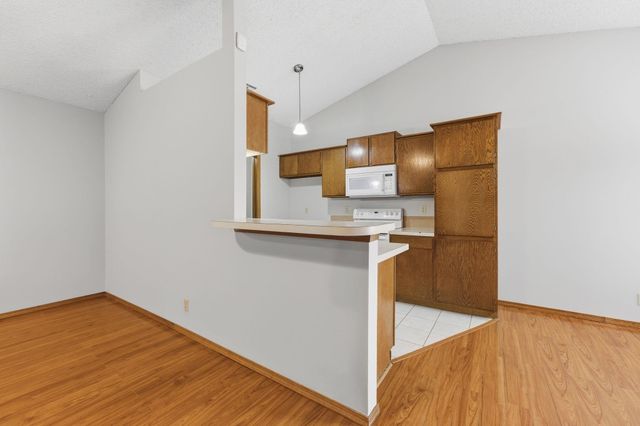 5211 S Mosley St, Wichita, KS 67216