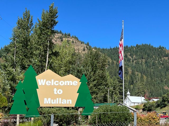27 Daisy Loop, Mullan, ID 83846