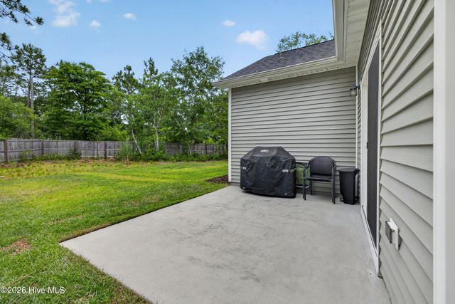 203 E Frampton Court, Hampstead, NC 28443