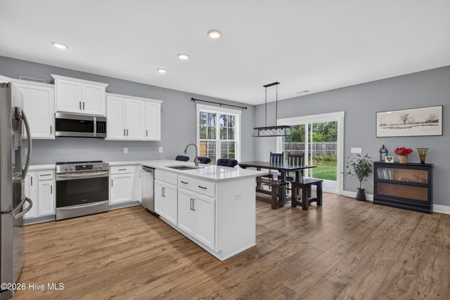 203 E Frampton Court, Hampstead, NC 28443