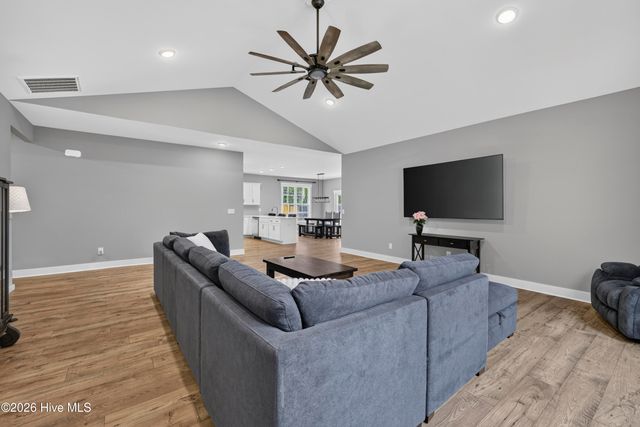 203 E Frampton Court, Hampstead, NC 28443