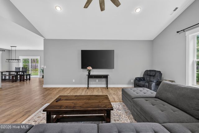 203 E Frampton Court, Hampstead, NC 28443