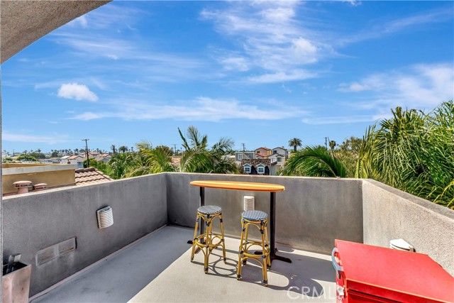 614 16th Street, Huntington Beach, CA 92648