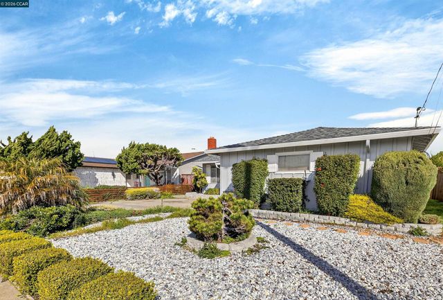 15274 Laverne Dr, San Leandro, CA 94579