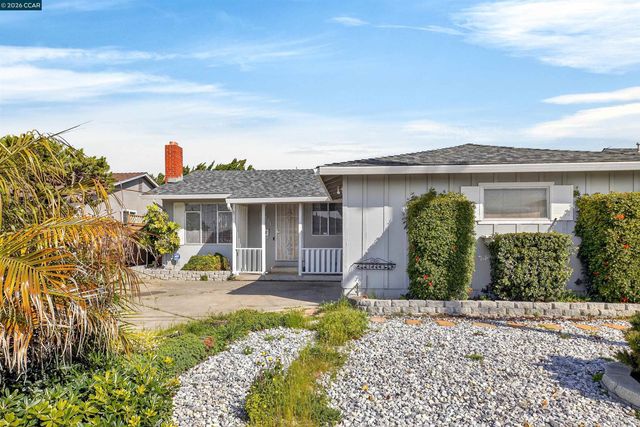 15274 Laverne Dr, San Leandro, CA 94579