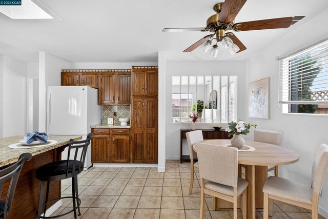 15274 Laverne Dr, San Leandro, CA 94579