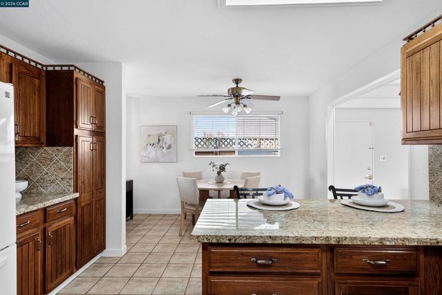 15274 Laverne Dr, San Leandro, CA 94579