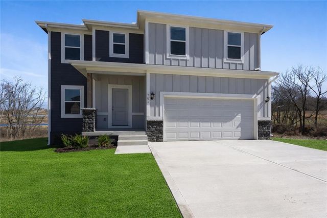 708 Blazing Star Drive, Raymore, MO 64083