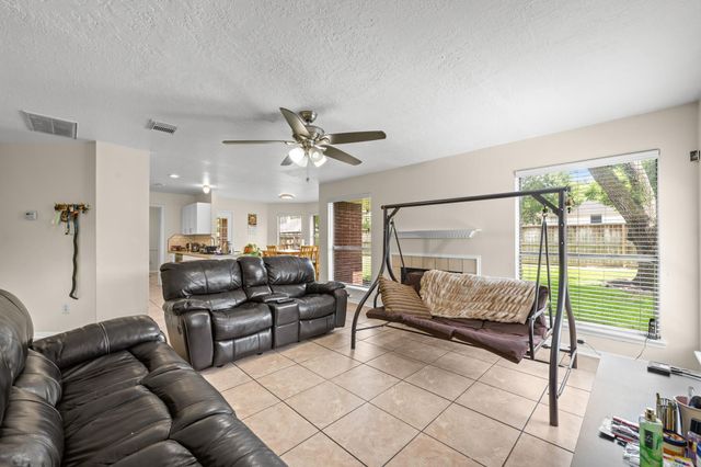 4106 Rocky Bend Drive, Sugar Land, TX 77479