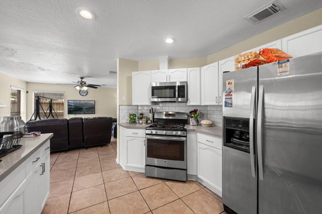 4106 Rocky Bend Drive, Sugar Land, TX 77479