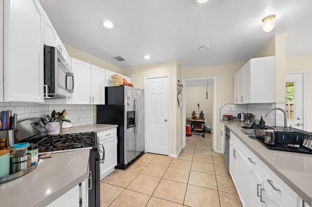 4106 Rocky Bend Drive, Sugar Land, TX 77479