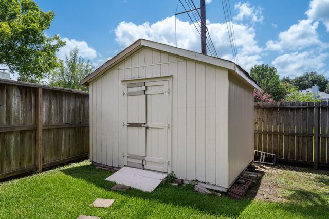 4106 Rocky Bend Drive, Sugar Land, TX 77479