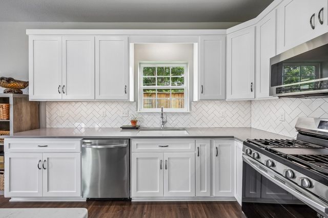 116 E Bexar Street, Mabank, TX 75147