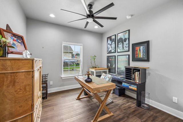 116 E Bexar Street, Mabank, TX 75147