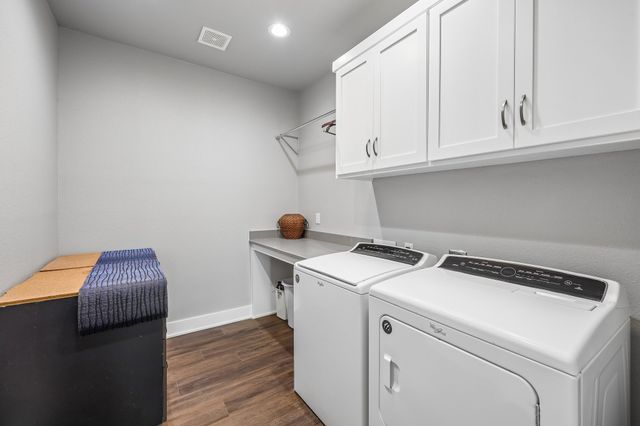 116 E Bexar Street, Mabank, TX 75147