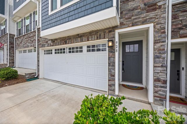 928 Portrush Lane, Tega Cay, SC 29708