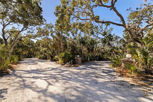 2000 BAYVIEW DRIVE, Tierra Verde, FL 33715