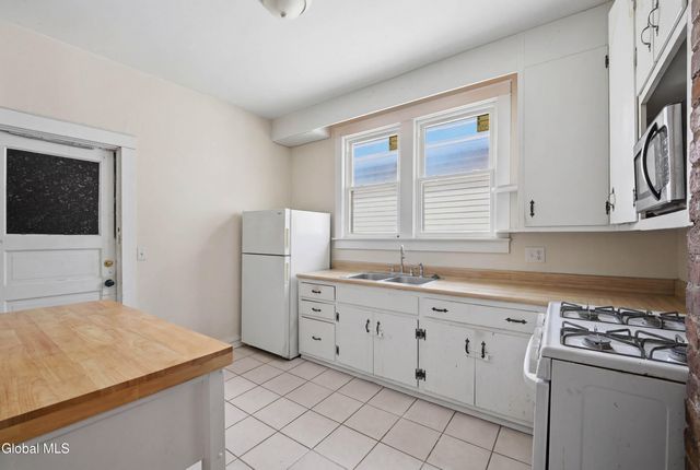 288 Morton Avenue, Albany, NY 12209