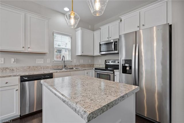 5307 Farm House Trail, Winston-salem, NC 27103