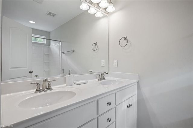 5307 Farm House Trail, Winston-salem, NC 27103