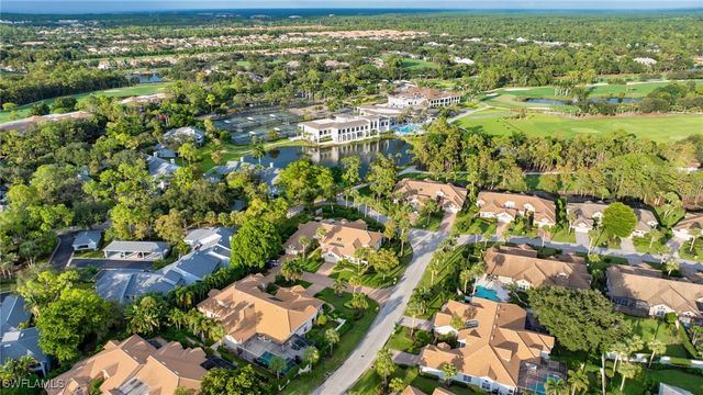 763 Glendevon DR, Naples, FL 34105