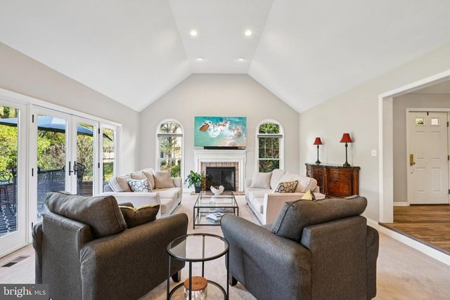 437 WINDROW CLUSTERS DR, Moorestown, NJ 08057