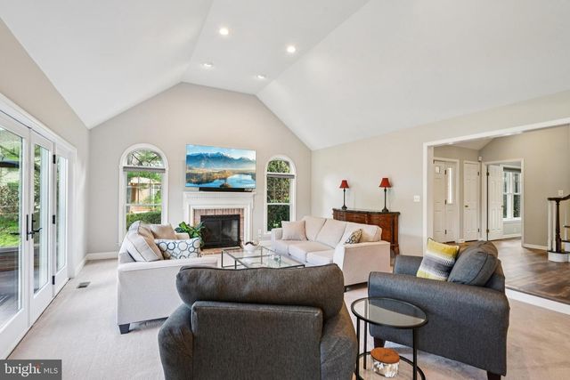 437 WINDROW CLUSTERS DR, Moorestown, NJ 08057