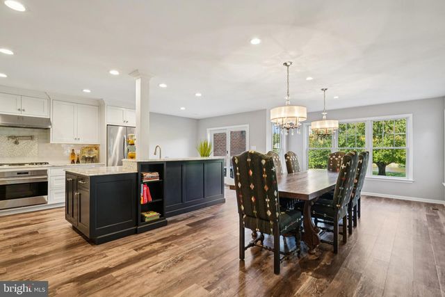 437 WINDROW CLUSTERS DR, Moorestown, NJ 08057