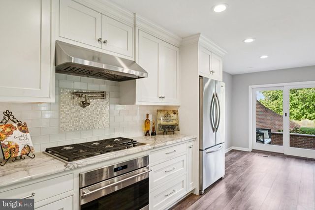 437 WINDROW CLUSTERS DR, Moorestown, NJ 08057