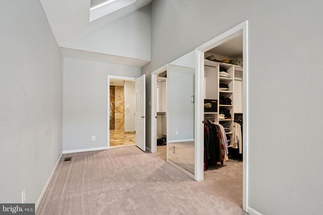 437 WINDROW CLUSTERS DR, Moorestown, NJ 08057