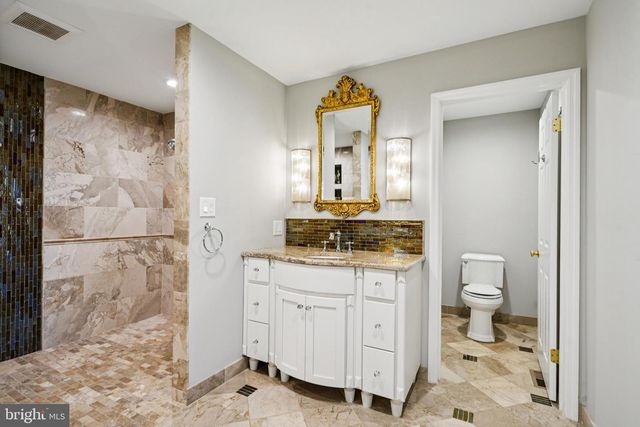 437 WINDROW CLUSTERS DR, Moorestown, NJ 08057