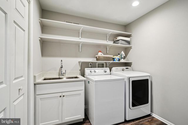 437 WINDROW CLUSTERS DR, Moorestown, NJ 08057