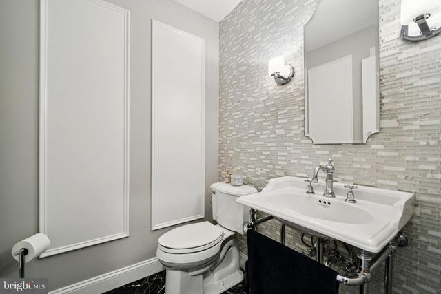 437 WINDROW CLUSTERS DR, Moorestown, NJ 08057