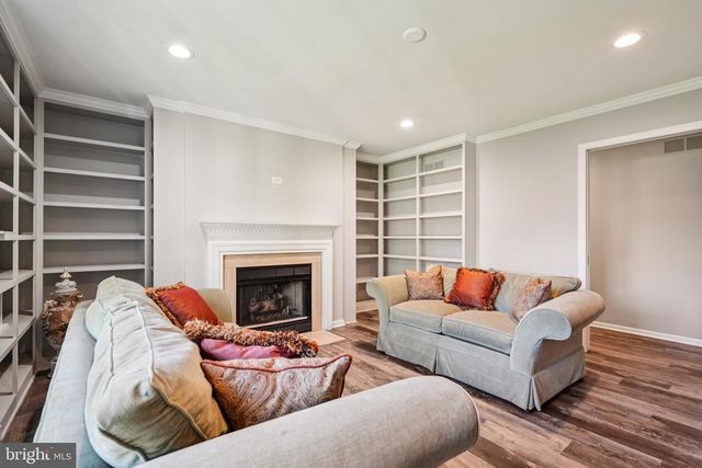 437 WINDROW CLUSTERS DR, Moorestown, NJ 08057